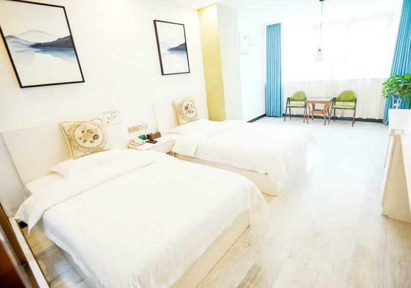 Hotel Greentree Alliance Xinxiang Train Station