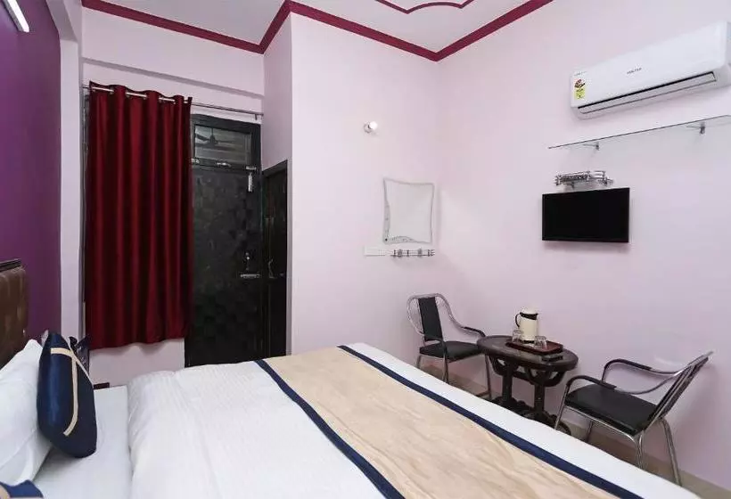 Oyo 10827 Hotel Dev Bhoomi