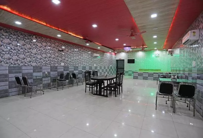 Oyo 10827 Hotel Dev Bhoomi