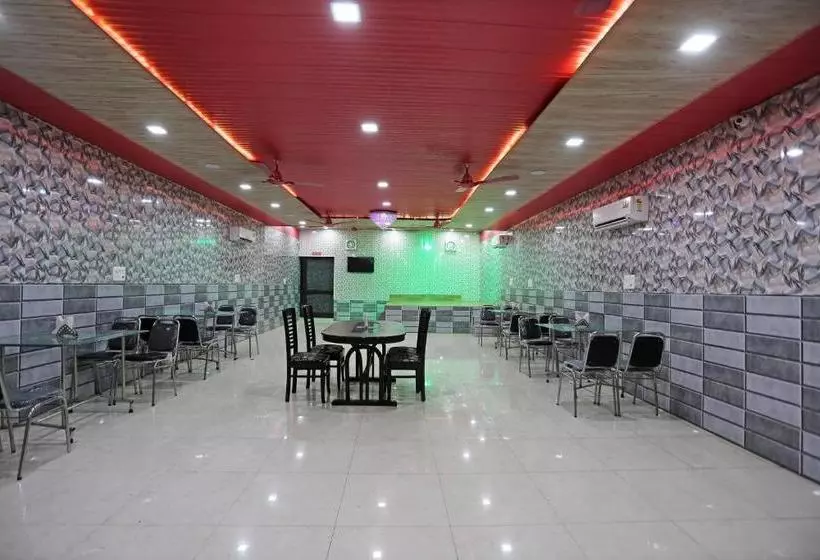 Oyo 10827 Hotel Dev Bhoomi