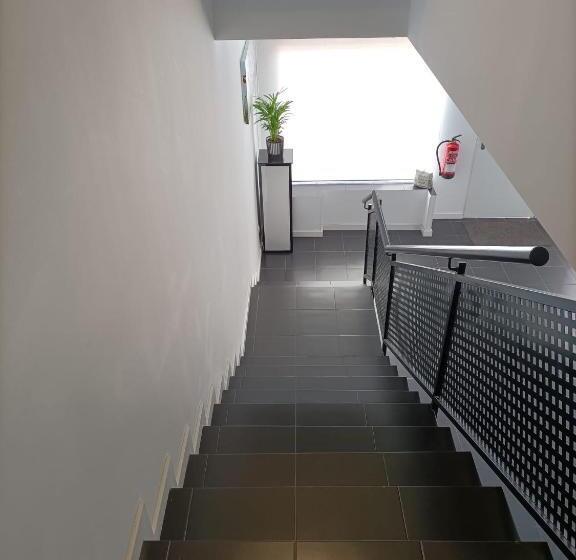 بنسيون Hostal Las Encinas