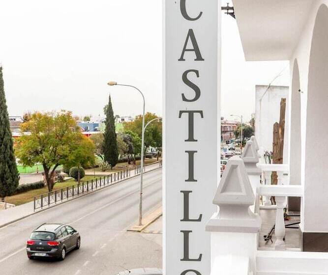 פנסיון Hostal Castillo