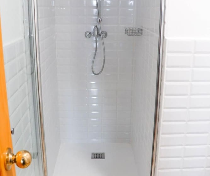 פנסיון Hostal Castillo