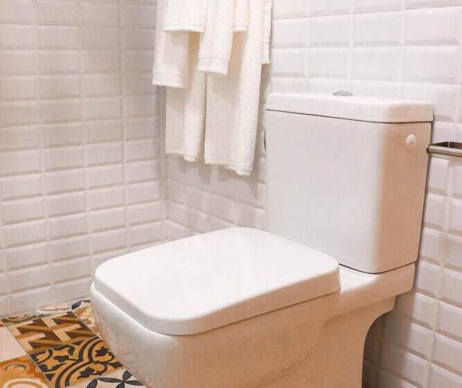 פנסיון Hostal Castillo