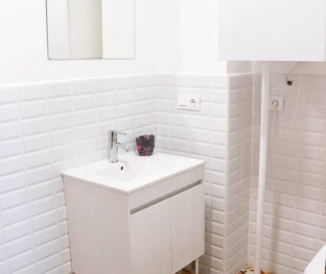 פנסיון Hostal Castillo