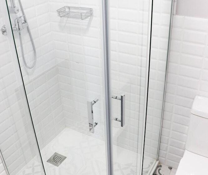 פנסיון Hostal Castillo