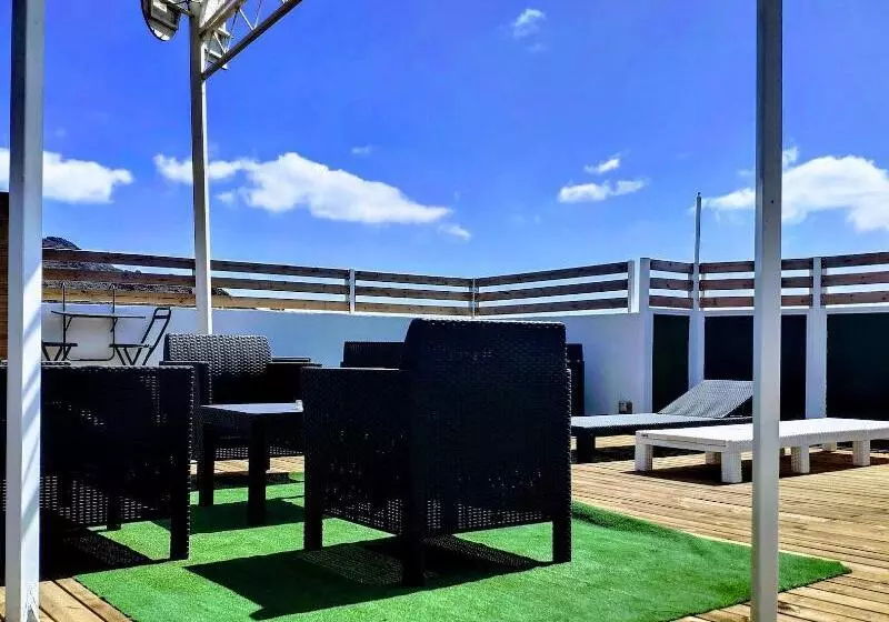 ペンション Hostel Neon Tenerife