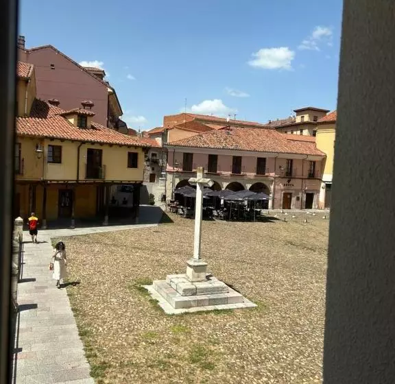 هاستل Pensión Plaza Del Grano