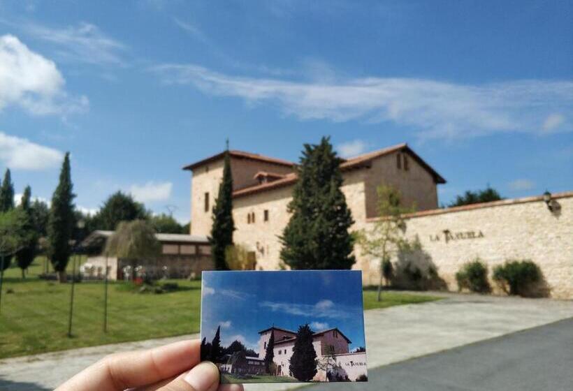 הוסטל Posada Torre Palacio La Taxuela