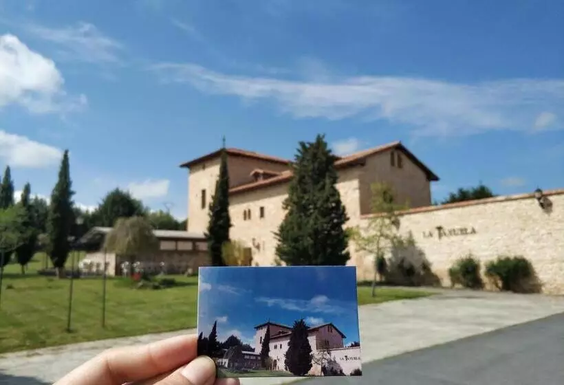 ユースホステル Posada Torre Palacio La Taxuela