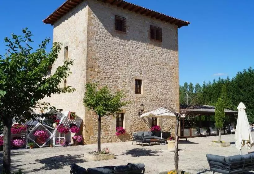 ユースホステル Posada Torre Palacio La Taxuela