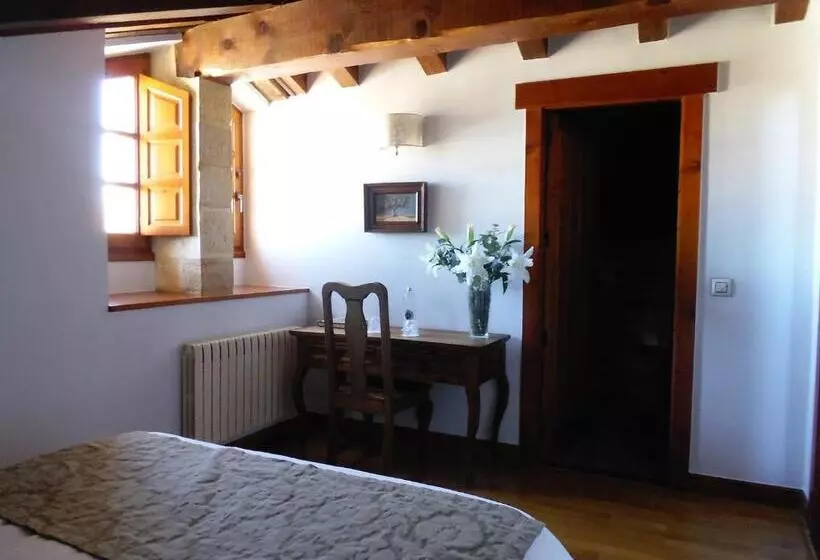 ユースホステル Posada Torre Palacio La Taxuela