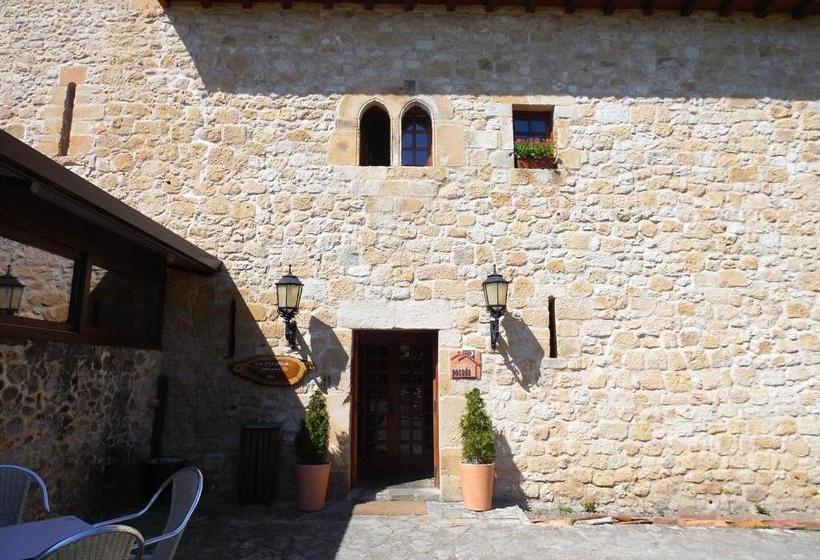 הוסטל Posada Torre Palacio La Taxuela