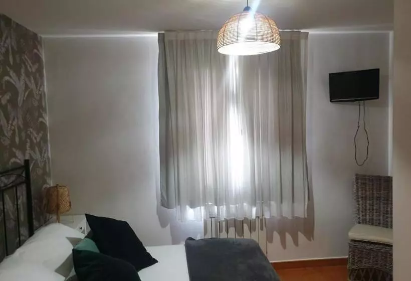 Majatalo El Bodegon De Luis