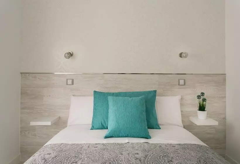 پانسیون Hostal Met Madrid