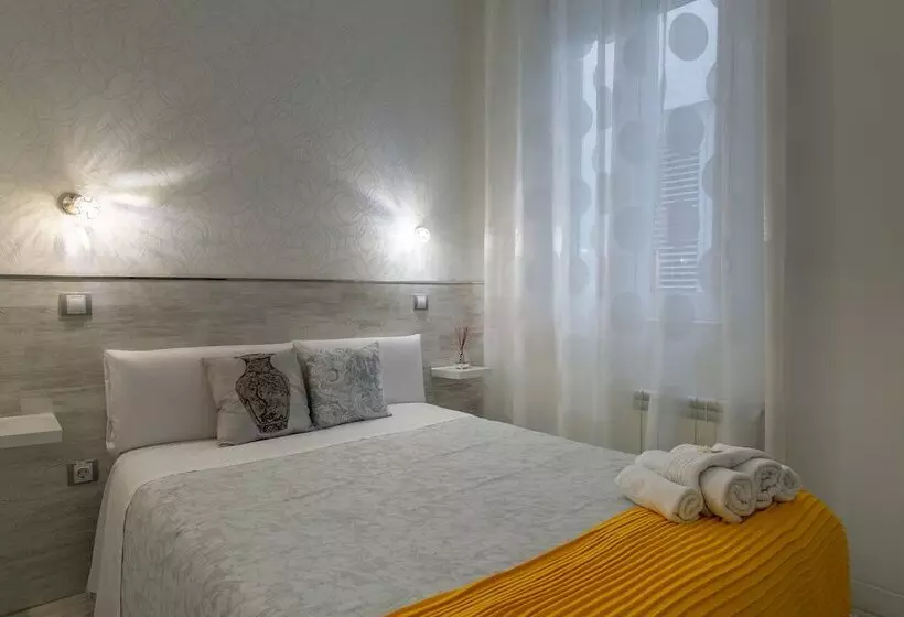 پانسیون Hostal Met Madrid