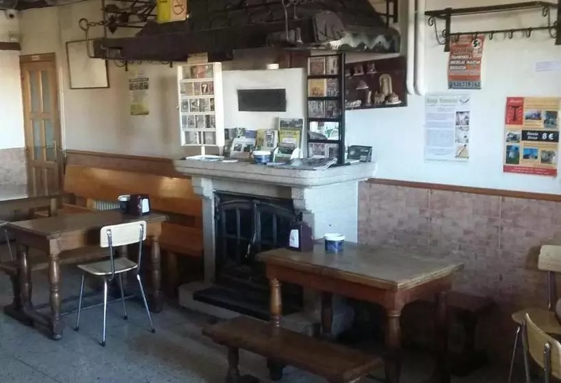 ペンション Hostal Santa Maria Do Poio