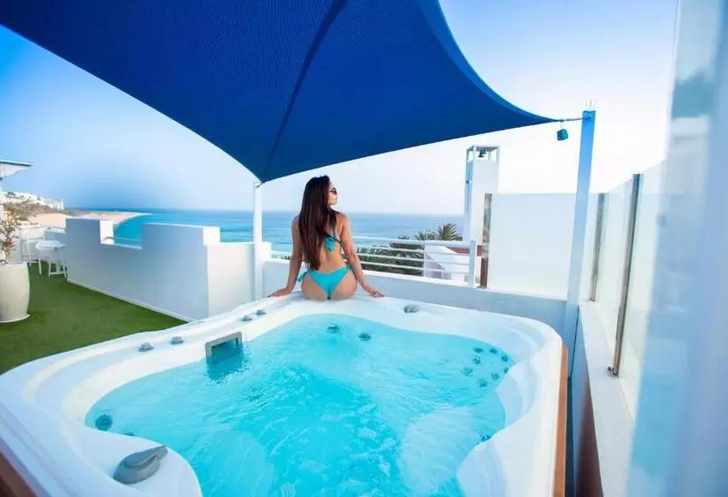 Altavista Apartahotel Adults Only Over 14