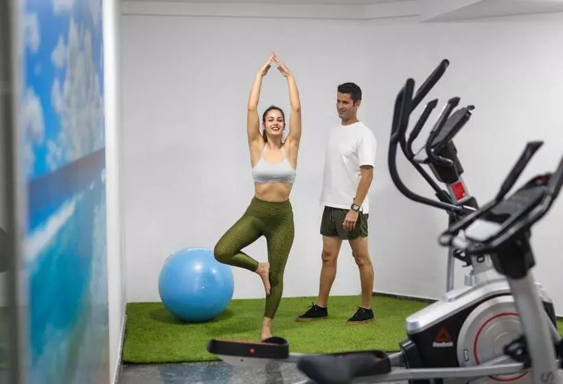 Altavista Apartahotel Adults Only Over 14