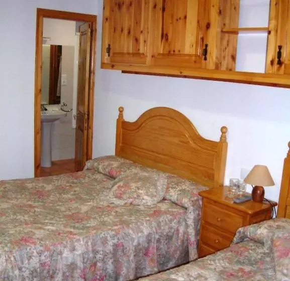 Majatalo Hostal La Muntanya