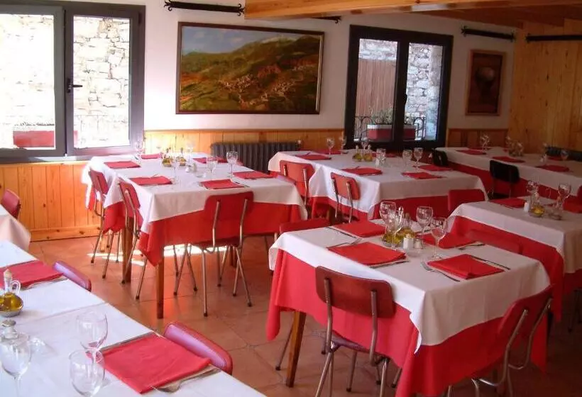 Majatalo Hostal La Muntanya