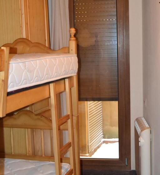 פנסיון Hostal La Muntanya