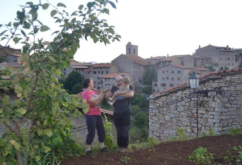 פנסיון Hostal La Muntanya