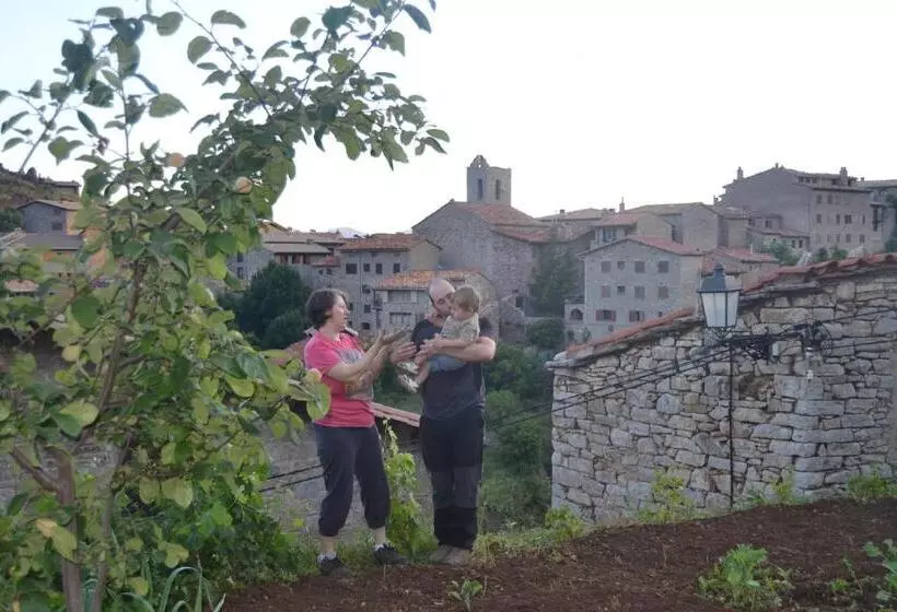 Majatalo Hostal La Muntanya