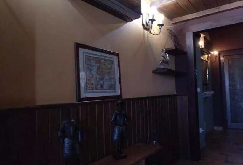 ペンション Hostal Medievo