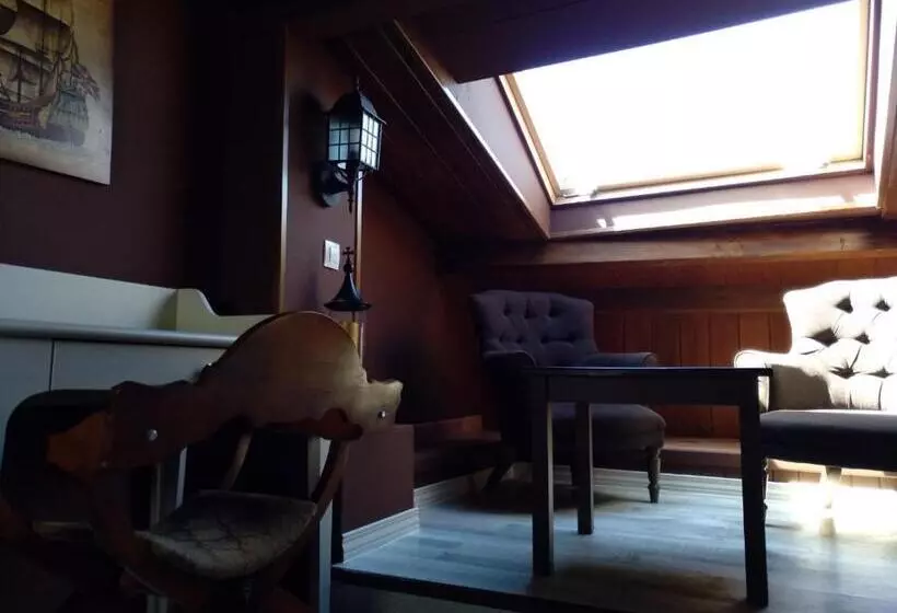 ペンション Hostal Medievo