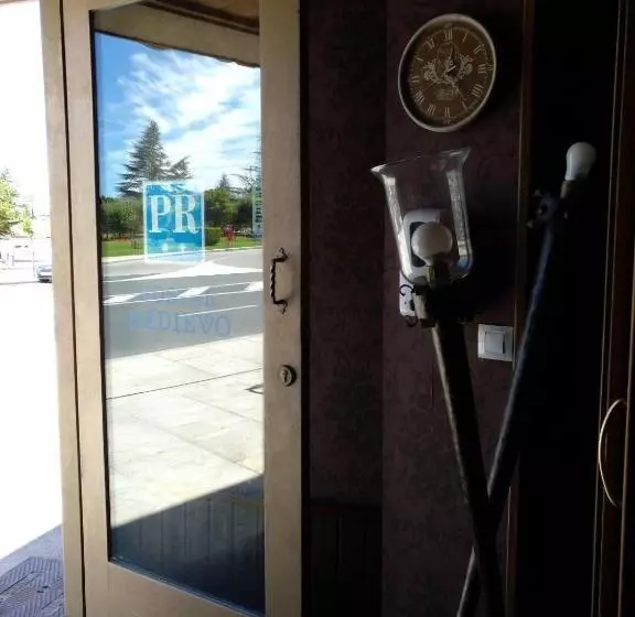 ペンション Hostal Medievo