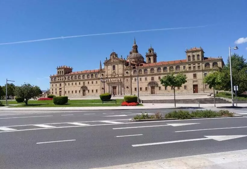 ペンション Hostal Medievo