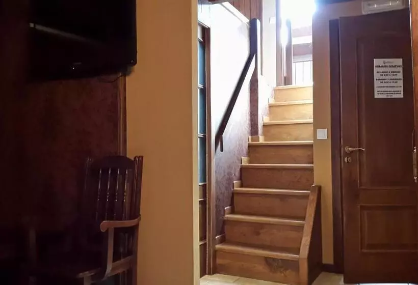 ペンション Hostal Medievo