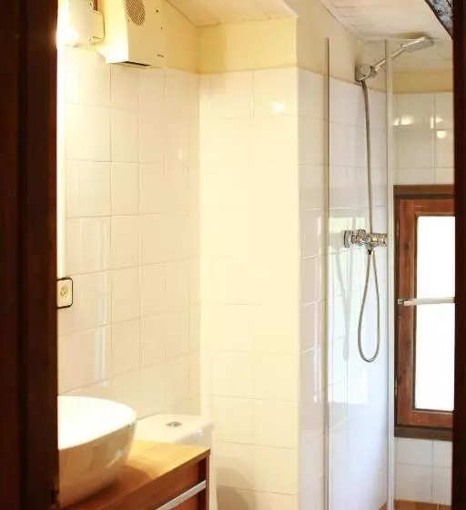 Majatalo El Celler De La Guàrdia