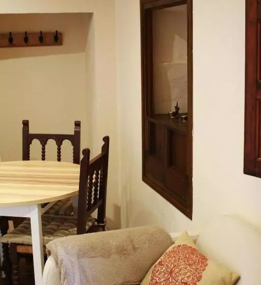 Majatalo El Celler De La Guàrdia