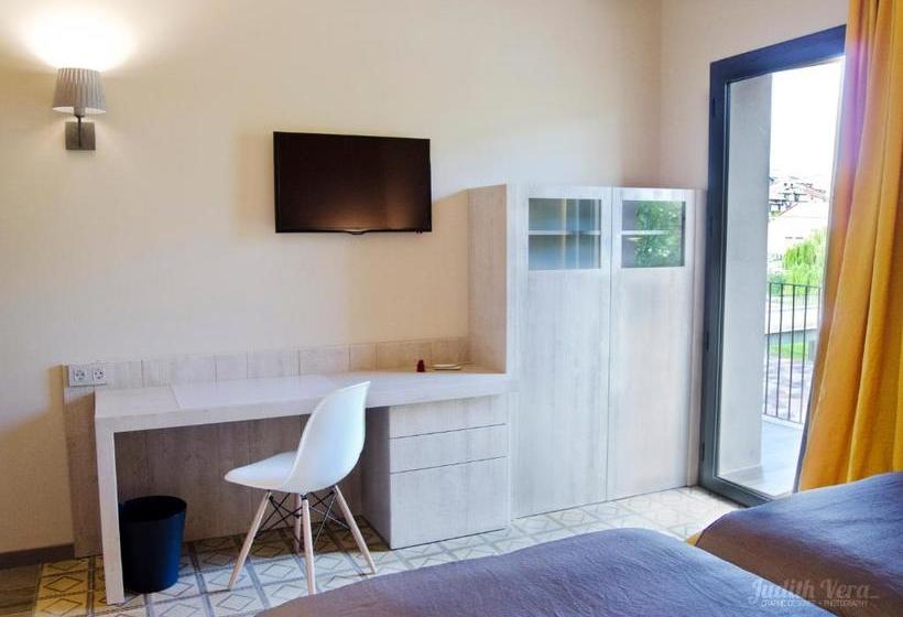 ペンション Hostal 1888