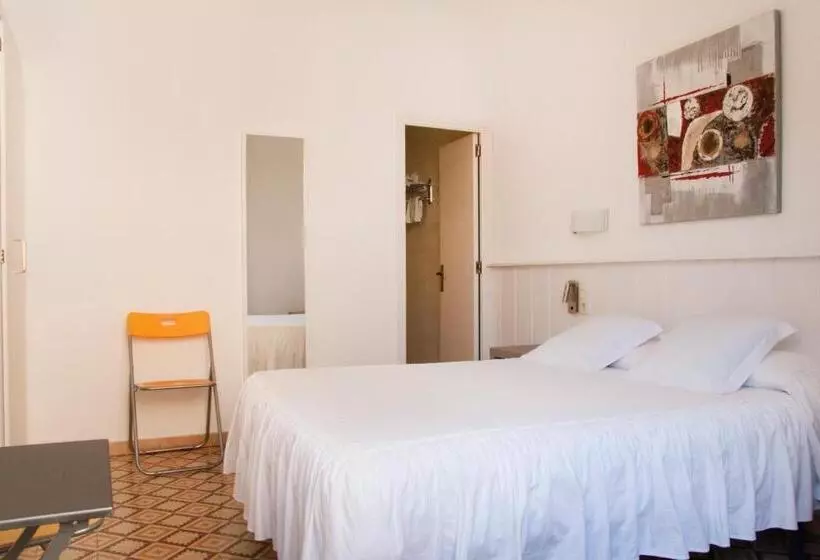 پانسیون Hostal La Florida