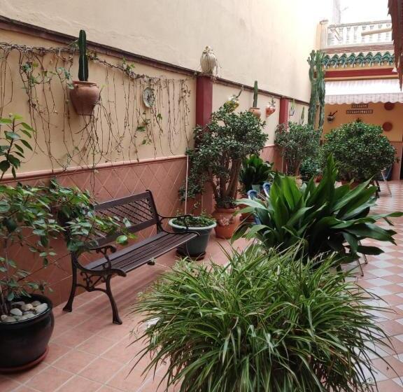 펜션 Hostal Monteolivos