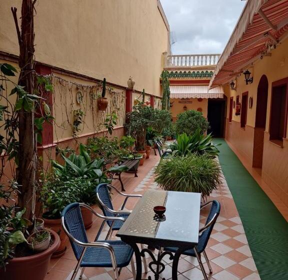 펜션 Hostal Monteolivos