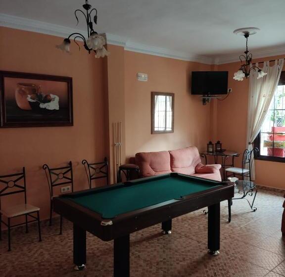 펜션 Hostal Monteolivos