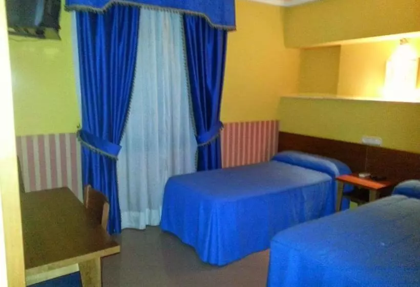 پانسیون Hostal Prickly