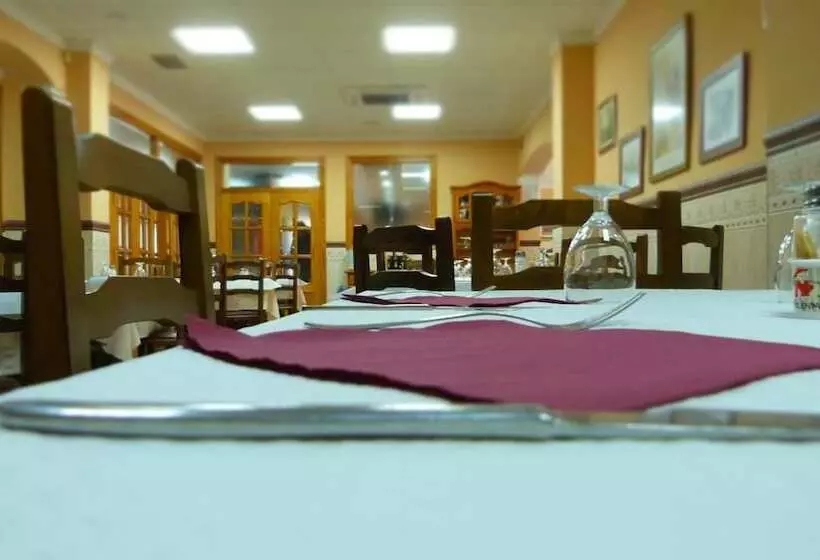 Majatalo Hostal Restaurante La Masía