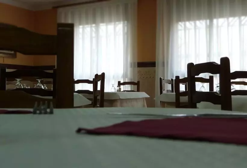 Majatalo Hostal Restaurante La Masía