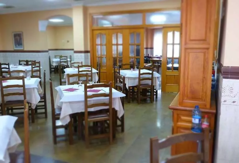 Majatalo Hostal Restaurante La Masía