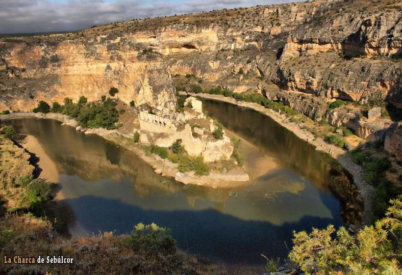 בית מלון כפרי La Charca Hoces Del Duraton