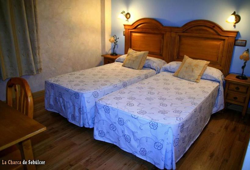 בית מלון כפרי La Charca Hoces Del Duraton