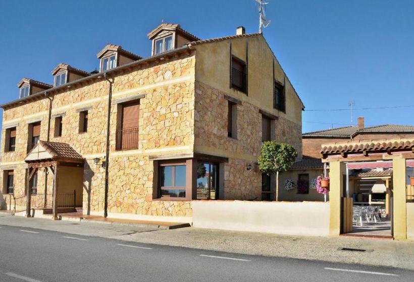 בית מלון כפרי La Charca Hoces Del Duraton