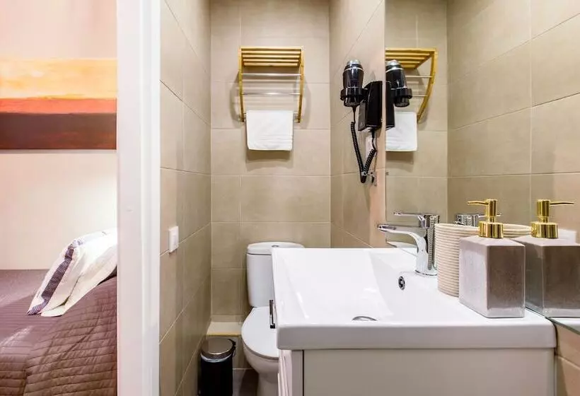 پانسیون El Born Guest House By Casa Consell