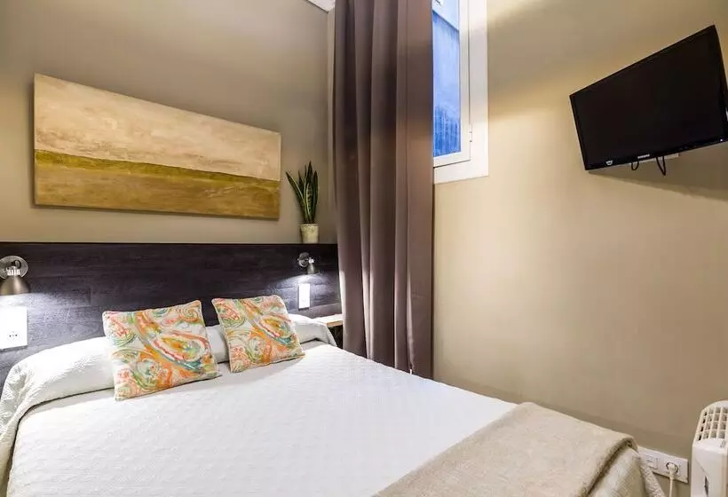 پانسیون El Born Guest House By Casa Consell