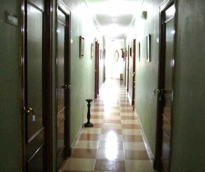 پانسیون Hostal Andalucia De Arcos